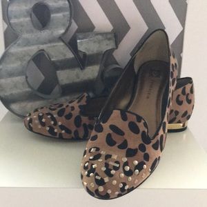 EUC Anne Klein Leopard Loafer Flats